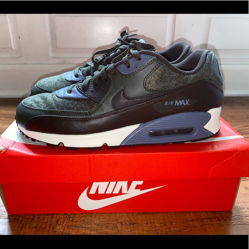 Nike air max 90 premium wool Sequoia. Size 11. New